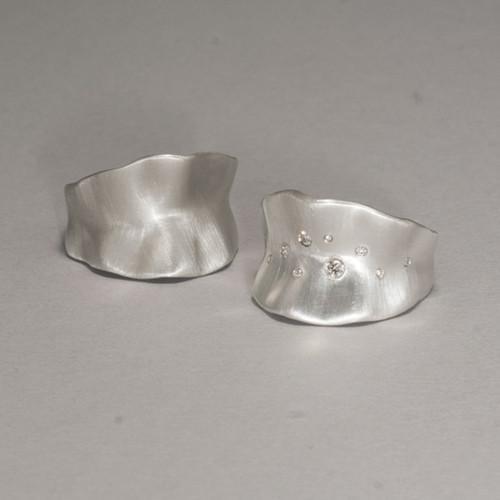 Ruffled Leaf Ring with Diamonds