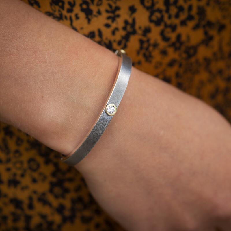 Junia 6mm Single Diamond Bangle - Sterling Silver
